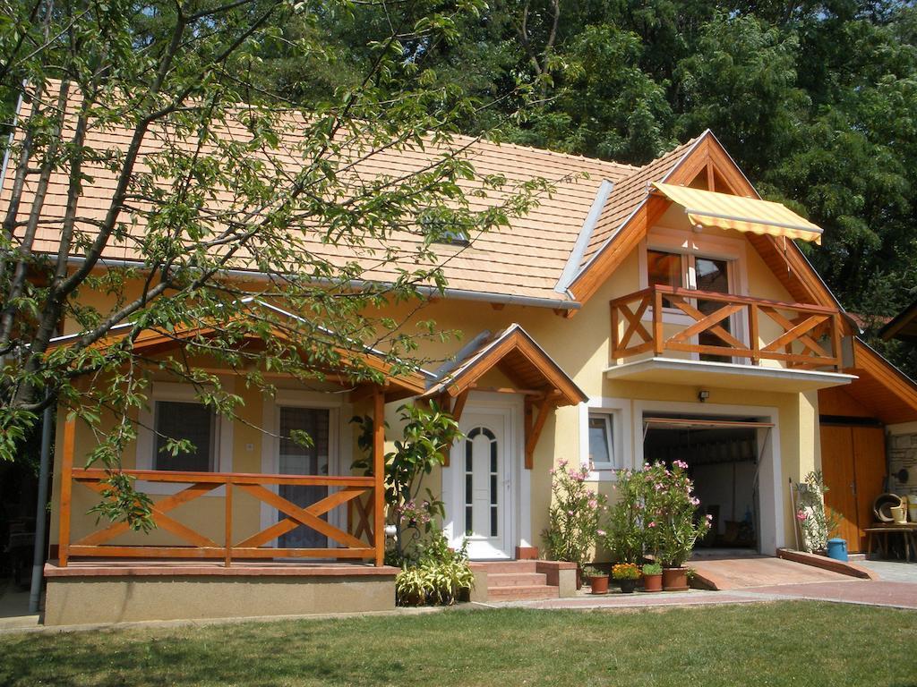 Emilia Apartmanhaz Hévíz Εξωτερικό φωτογραφία